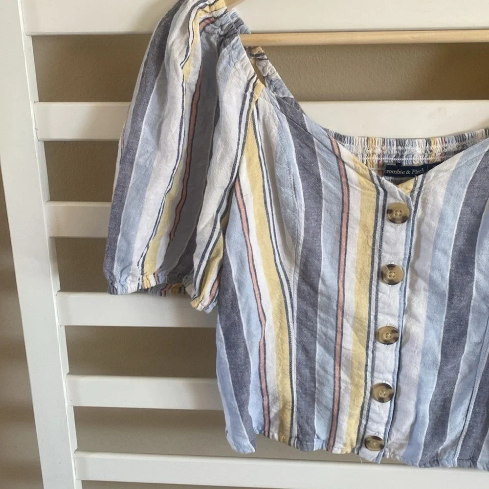 Abercrombie & Fitch Striped Puff Sleeve Button Down Size XS